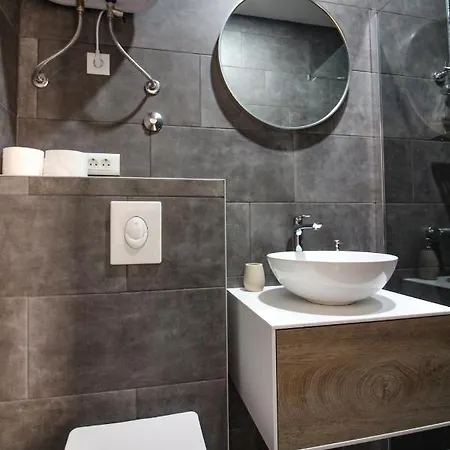 Toni Apartment