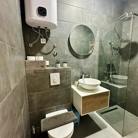 Toni Apartment *